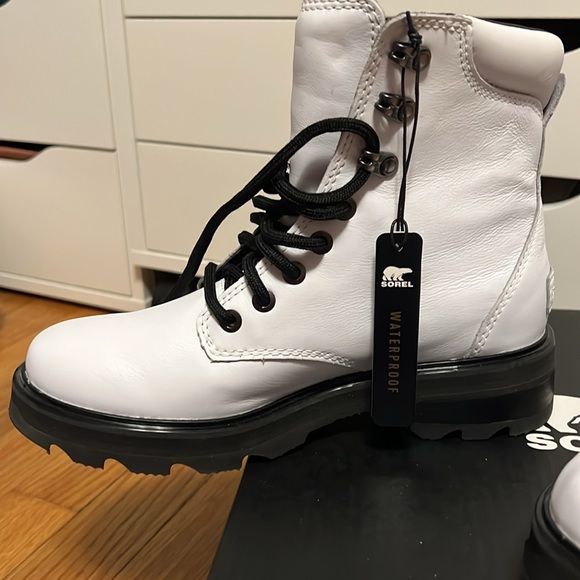 Sorel NEW in box Lennox Lace STKD WP boots Women’s Size 6.5 - Picture 9 of 11